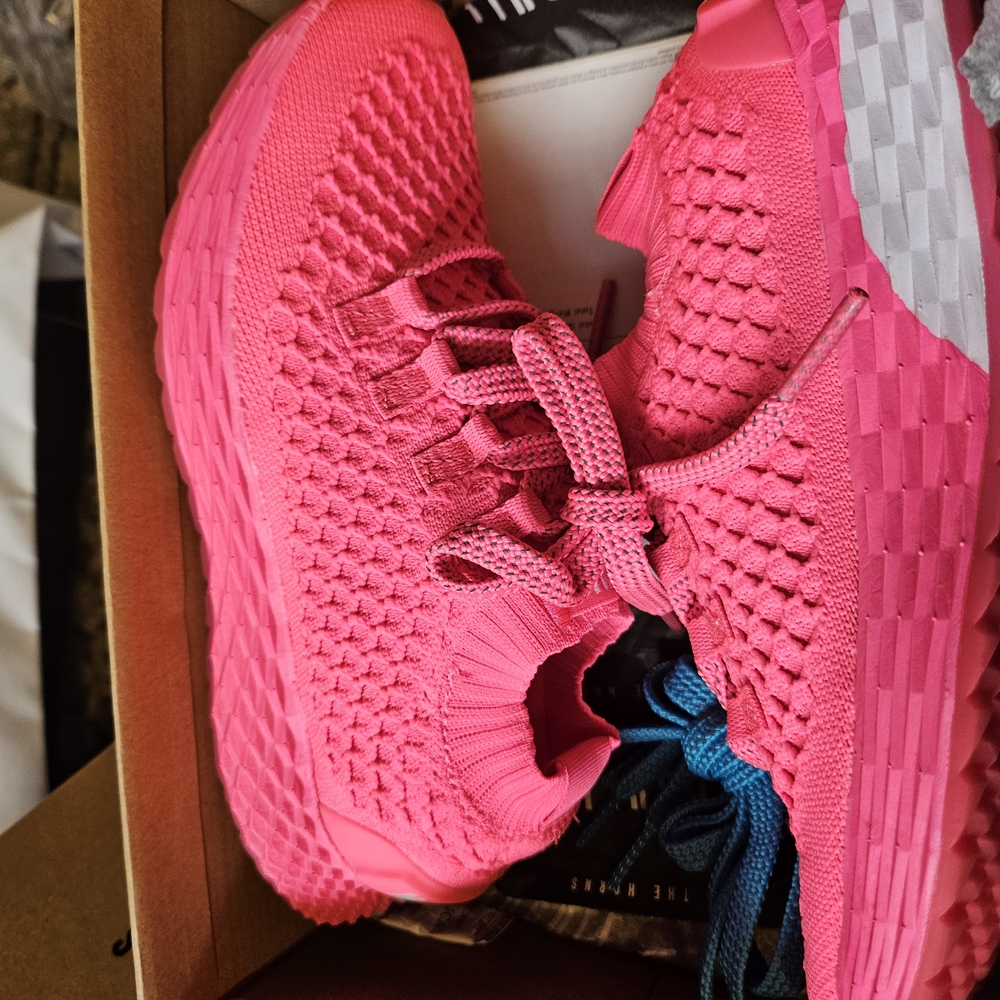Pink Athletic Shoes with Textured Knit Design....used once Very Comfortable